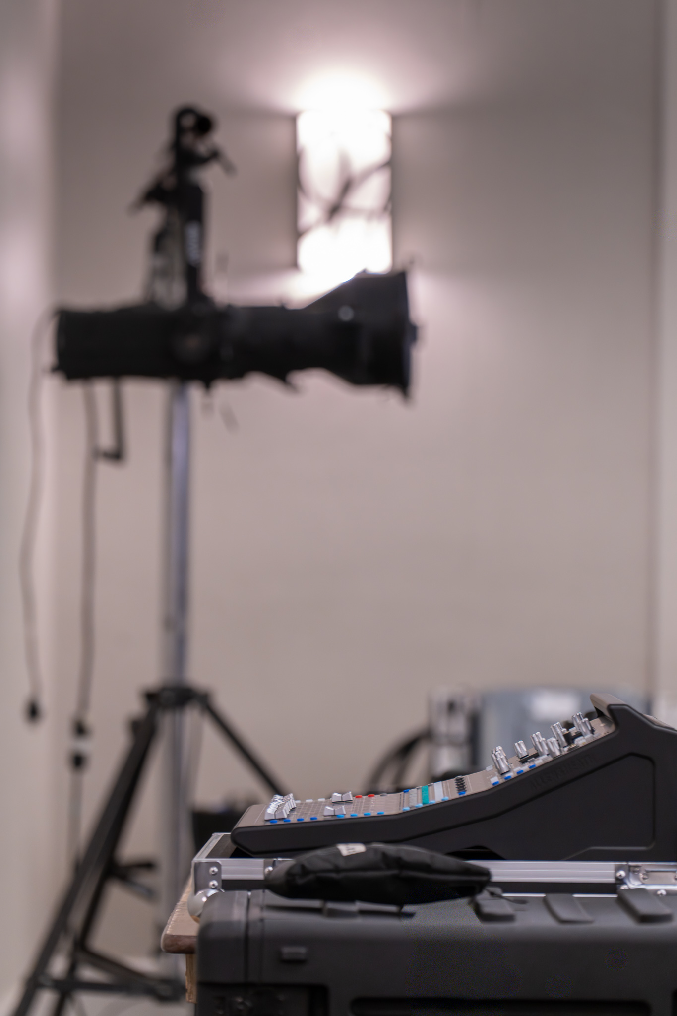 Speaker session with live event audio visual support